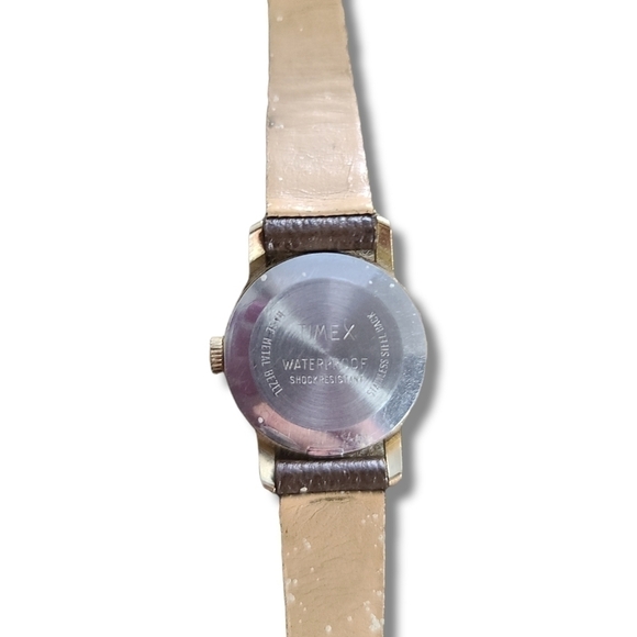 TIMEX Gold Brown Stainless Steel Back Waterproof Shock Resistant Watch - Picture 4 of 4